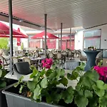Pfefferhoehe & Restaurant